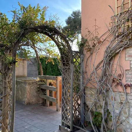 Masia Gemenut, A 5o Metros Del Mar Вилла